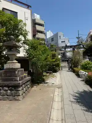 鳩森八幡神社の{uncategorized: "未分類", other: "その他", undefined: "問題あり", building: "その他建物", grave: "お墓", sacred_gate: "鳥居", guardian: "狛犬", statue: "像", buddha: "仏像", history: "歴史", nature: "自然", garden: "庭園", animal: "動物", pagoda: "塔", temizu: "手水舎", mountain_gate: "山門・神門", sanctuary: "本殿・本堂", subordinate: "末社・摂社", art: "芸術", scenery: "景色", jizo: "地蔵", ema: "絵馬", goshuin: "御朱印", omikuji: "おみくじ", items: "授与品その他", amulet: "お守り", goshuincho: "御朱印帳", eats: "食事", festival: "お祭り", votive_dance: "神楽", shichigosan: "七五三参", wedding: "結婚式", experience: "体験その他", initially: "初詣", around: "周辺", anti_infection: "感染症対策"}
