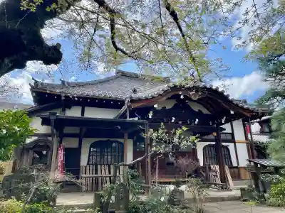 厳浄院の{uncategorized: "未分類", other: "その他", undefined: "問題あり", building: "その他建物", grave: "お墓", sacred_gate: "鳥居", guardian: "狛犬", statue: "像", buddha: "仏像", history: "歴史", nature: "自然", garden: "庭園", animal: "動物", pagoda: "塔", temizu: "手水舎", mountain_gate: "山門・神門", sanctuary: "本殿・本堂", subordinate: "末社・摂社", art: "芸術", scenery: "景色", jizo: "地蔵", ema: "絵馬", goshuin: "御朱印", omikuji: "おみくじ", items: "授与品その他", amulet: "お守り", goshuincho: "御朱印帳", eats: "食事", festival: "お祭り", votive_dance: "神楽", shichigosan: "七五三参", wedding: "結婚式", experience: "体験その他", initially: "初詣", around: "周辺", anti_infection: "感染症対策"}