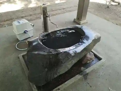 信濃神社の手水舎