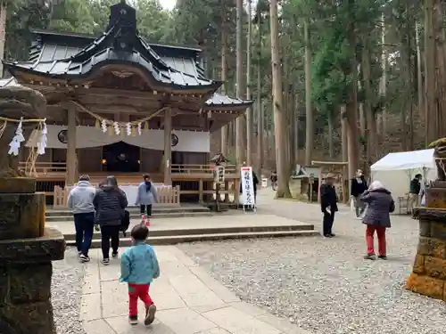 御岩神社の本殿・本堂