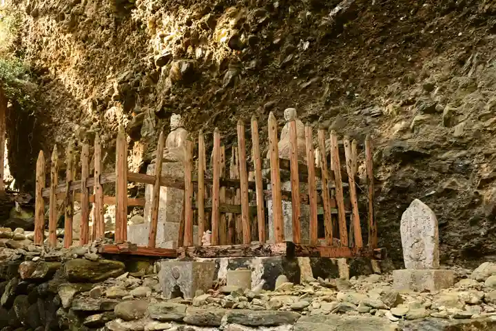 古岩屋不動尊(愛媛県)