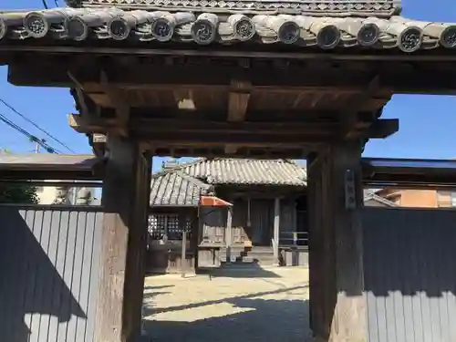 仏性寺の山門