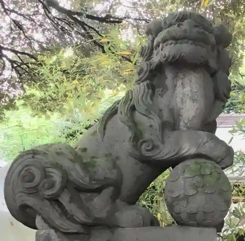 太子堂八幡神社の狛犬