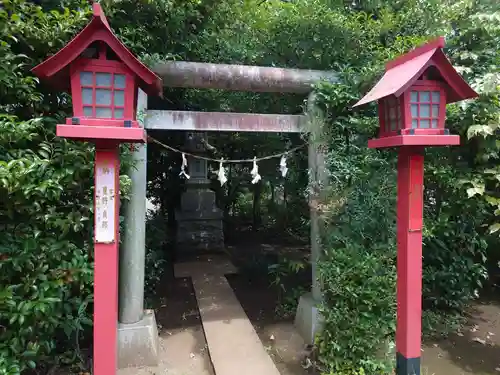 新倉氷川八幡神社の末社・摂社