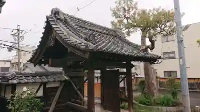 観音寺の山門・神門