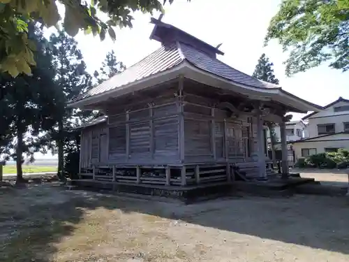 遠賀神社の本殿