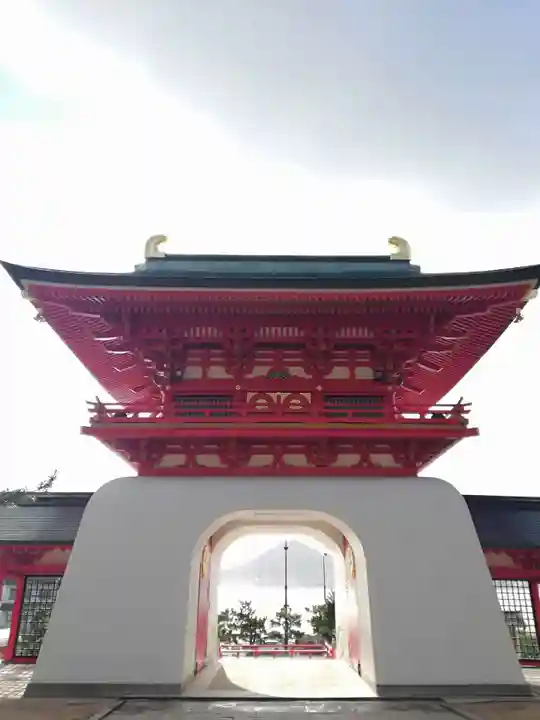 赤間神宮の山門・神門