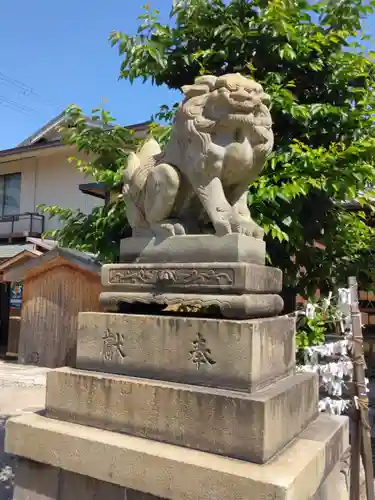 瀧尾神社の狛犬