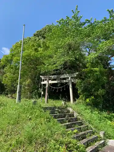 諏訪神社の鳥居