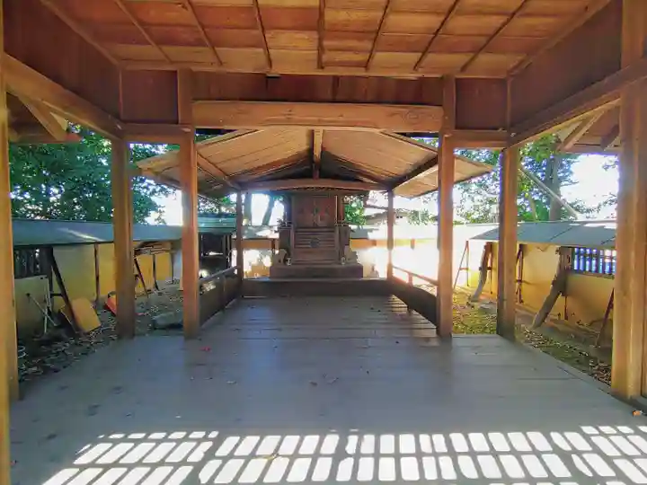 白山社(羽黒南郷)の本殿・本堂