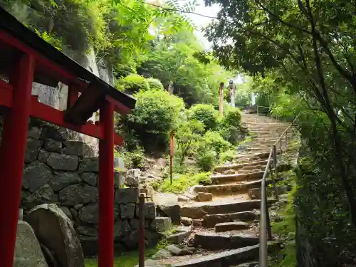 一乗寺の{uncategorized: "未分類", other: "その他", undefined: "問題あり", building: "その他建物", grave: "お墓", sacred_gate: "鳥居", guardian: "狛犬", statue: "像", buddha: "仏像", history: "歴史", nature: "自然", garden: "庭園", animal: "動物", pagoda: "塔", temizu: "手水舎", mountain_gate: "山門・神門", sanctuary: "本殿・本堂", subordinate: "末社・摂社", art: "芸術", scenery: "景色", jizo: "地蔵", ema: "絵馬", goshuin: "御朱印", omikuji: "おみくじ", items: "授与品その他", amulet: "お守り", goshuincho: "御朱印帳", eats: "食事", festival: "お祭り", votive_dance: "神楽", shichigosan: "七五三参", wedding: "結婚式", experience: "体験その他", initially: "初詣", around: "周辺", anti_infection: "感染症対策"}