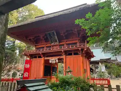 六殿神社の山門・神門