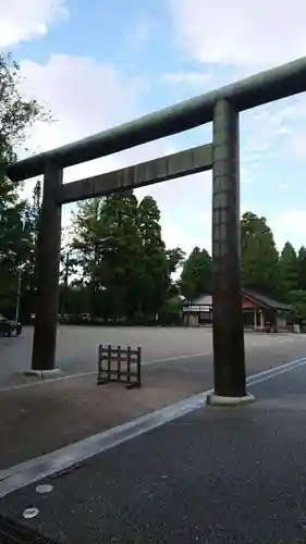 射水神社の鳥居