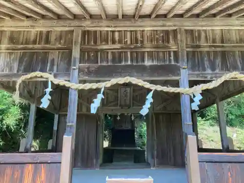 惣河内神社の本殿