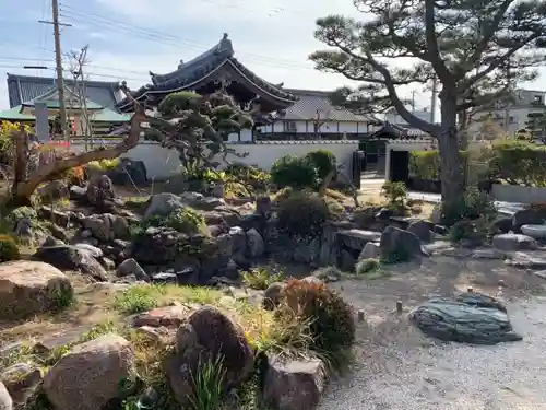 善楽寺の庭園