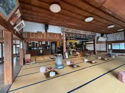 高月院の{uncategorized: "未分類", other: "その他", undefined: "問題あり", building: "その他建物", grave: "お墓", sacred_gate: "鳥居", guardian: "狛犬", statue: "像", buddha: "仏像", history: "歴史", nature: "自然", garden: "庭園", animal: "動物", pagoda: "塔", temizu: "手水舎", mountain_gate: "山門・神門", sanctuary: "本殿・本堂", subordinate: "末社・摂社", art: "芸術", scenery: "景色", jizo: "地蔵", ema: "絵馬", goshuin: "御朱印", omikuji: "おみくじ", items: "授与品その他", amulet: "お守り", goshuincho: "御朱印帳", eats: "食事", festival: "お祭り", votive_dance: "神楽", shichigosan: "七五三参", wedding: "結婚式", experience: "体験その他", initially: "初詣", around: "周辺", anti_infection: "感染症対策"}