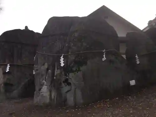 三ツ石神社の自然