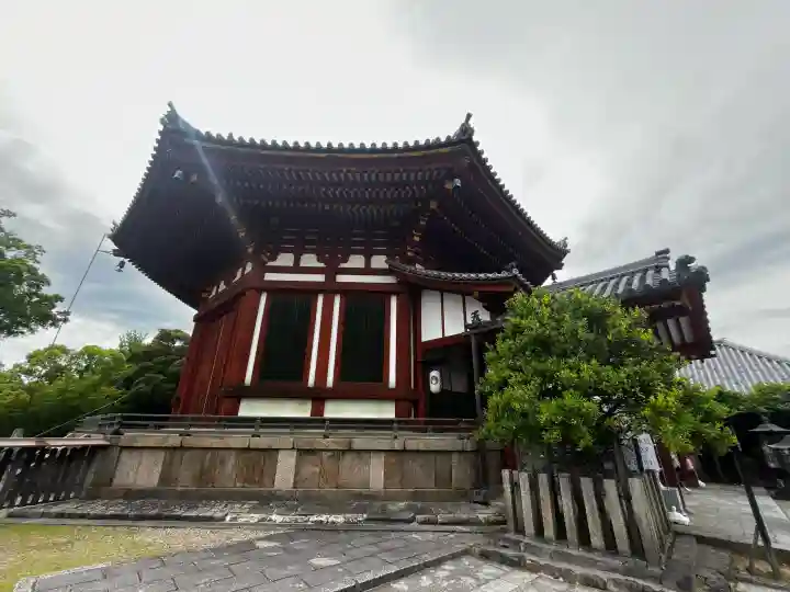 興福寺 南円堂の{uncategorized: "未分類", other: "その他", undefined: "問題あり", building: "その他建物", grave: "お墓", sacred_gate: "鳥居", guardian: "狛犬", statue: "像", buddha: "仏像", history: "歴史", nature: "自然", garden: "庭園", animal: "動物", pagoda: "塔", temizu: "手水舎", mountain_gate: "山門・神門", sanctuary: "本殿・本堂", subordinate: "末社・摂社", art: "芸術", scenery: "景色", jizo: "地蔵", ema: "絵馬", goshuin: "御朱印", omikuji: "おみくじ", items: "授与品その他", amulet: "お守り", goshuincho: "御朱印帳", eats: "食事", festival: "お祭り", votive_dance: "神楽", shichigosan: "七五三参", wedding: "結婚式", experience: "体験その他", initially: "初詣", around: "周辺", anti_infection: "感染症対策"}