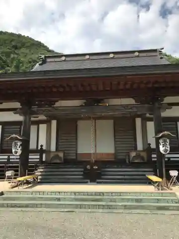 玉泉寺の本殿・本堂