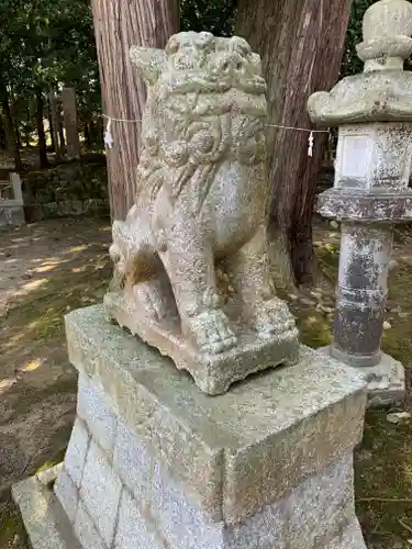 花垣神社の狛犬