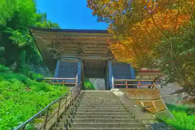 宝珠山 立石寺の山門・神門