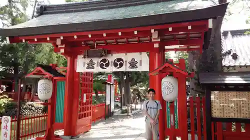 生島足島神社の山門