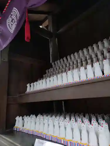 被官稲荷神社の授与品その他