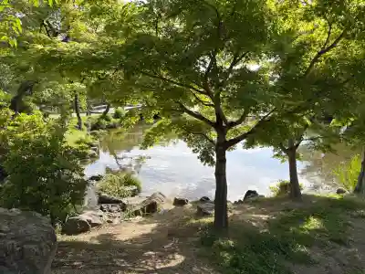 吉水辨財天堂の{uncategorized: "未分類", other: "その他", undefined: "問題あり", building: "その他建物", grave: "お墓", sacred_gate: "鳥居", guardian: "狛犬", statue: "像", buddha: "仏像", history: "歴史", nature: "自然", garden: "庭園", animal: "動物", pagoda: "塔", temizu: "手水舎", mountain_gate: "山門・神門", sanctuary: "本殿・本堂", subordinate: "末社・摂社", art: "芸術", scenery: "景色", jizo: "地蔵", ema: "絵馬", goshuin: "御朱印", omikuji: "おみくじ", items: "授与品その他", amulet: "お守り", goshuincho: "御朱印帳", eats: "食事", festival: "お祭り", votive_dance: "神楽", shichigosan: "七五三参", wedding: "結婚式", experience: "体験その他", initially: "初詣", around: "周辺", anti_infection: "感染症対策"}