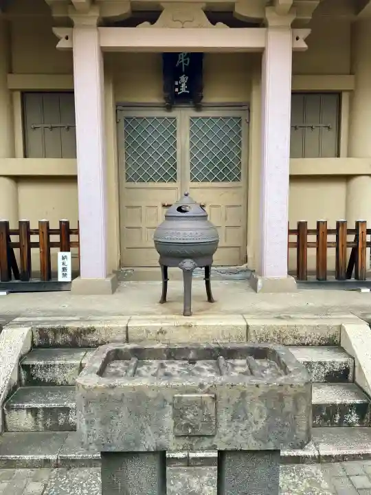 與楽寺の{uncategorized: "未分類", other: "その他", undefined: "問題あり", building: "その他建物", grave: "お墓", sacred_gate: "鳥居", guardian: "狛犬", statue: "像", buddha: "仏像", history: "歴史", nature: "自然", garden: "庭園", animal: "動物", pagoda: "塔", temizu: "手水舎", mountain_gate: "山門・神門", sanctuary: "本殿・本堂", subordinate: "末社・摂社", art: "芸術", scenery: "景色", jizo: "地蔵", ema: "絵馬", goshuin: "御朱印", omikuji: "おみくじ", items: "授与品その他", amulet: "お守り", goshuincho: "御朱印帳", eats: "食事", festival: "お祭り", votive_dance: "神楽", shichigosan: "七五三参", wedding: "結婚式", experience: "体験その他", initially: "初詣", around: "周辺", anti_infection: "感染症対策"}