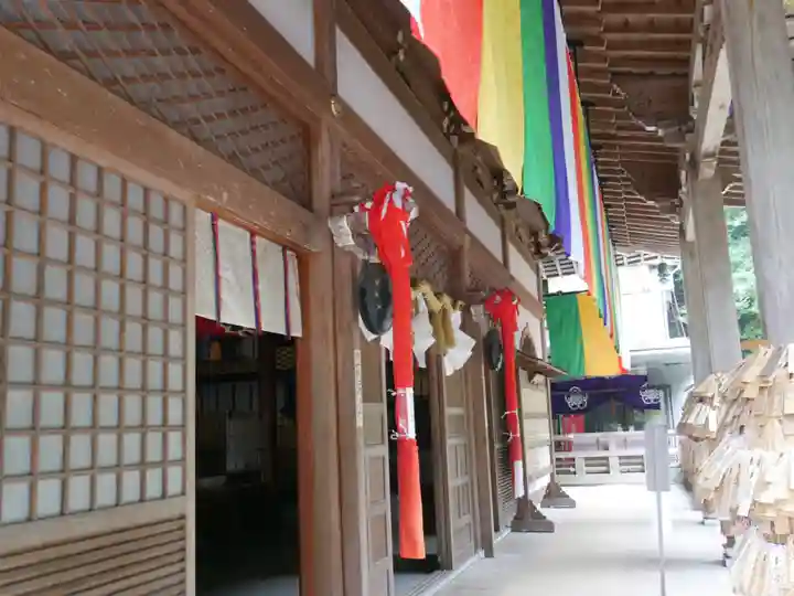 狸谷山不動院の本殿・本堂