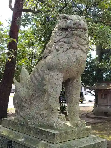 諏訪神社の狛犬