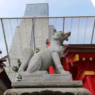 三囲神社(三圍神社)日本橋摂社の狛犬