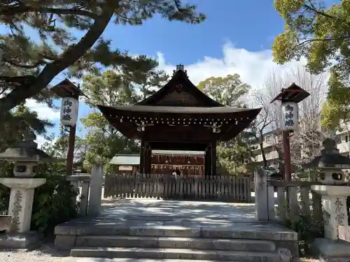 與杼神社の{uncategorized: "未分類", other: "その他", undefined: "問題あり", building: "その他建物", grave: "お墓", sacred_gate: "鳥居", guardian: "狛犬", statue: "像", buddha: "仏像", history: "歴史", nature: "自然", garden: "庭園", animal: "動物", pagoda: "塔", temizu: "手水舎", mountain_gate: "山門・神門", sanctuary: "本殿・本堂", subordinate: "末社・摂社", art: "芸術", scenery: "景色", jizo: "地蔵", ema: "絵馬", goshuin: "御朱印", omikuji: "おみくじ", items: "授与品その他", amulet: "お守り", goshuincho: "御朱印帳", eats: "食事", festival: "お祭り", votive_dance: "神楽", shichigosan: "七五三参", wedding: "結婚式", experience: "体験その他", initially: "初詣", around: "周辺", anti_infection: "感染症対策"}