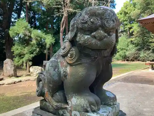 蛟蝄神社奥の宮の狛犬