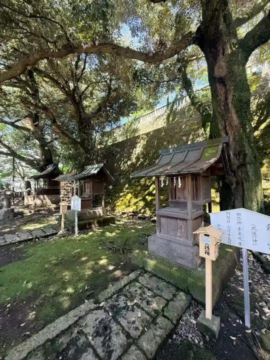 宇都宮二荒山神社の{uncategorized: "未分類", other: "その他", undefined: "問題あり", building: "その他建物", grave: "お墓", sacred_gate: "鳥居", guardian: "狛犬", statue: "像", buddha: "仏像", history: "歴史", nature: "自然", garden: "庭園", animal: "動物", pagoda: "塔", temizu: "手水舎", mountain_gate: "山門・神門", sanctuary: "本殿・本堂", subordinate: "末社・摂社", art: "芸術", scenery: "景色", jizo: "地蔵", ema: "絵馬", goshuin: "御朱印", omikuji: "おみくじ", items: "授与品その他", amulet: "お守り", goshuincho: "御朱印帳", eats: "食事", festival: "お祭り", votive_dance: "神楽", shichigosan: "七五三参", wedding: "結婚式", experience: "体験その他", initially: "初詣", around: "周辺", anti_infection: "感染症対策"}