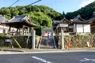 尾張高野山宗 総本山 岩屋寺の山門・神門