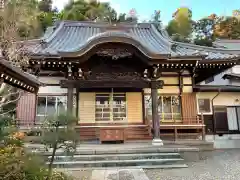 萬蔵寺の本殿