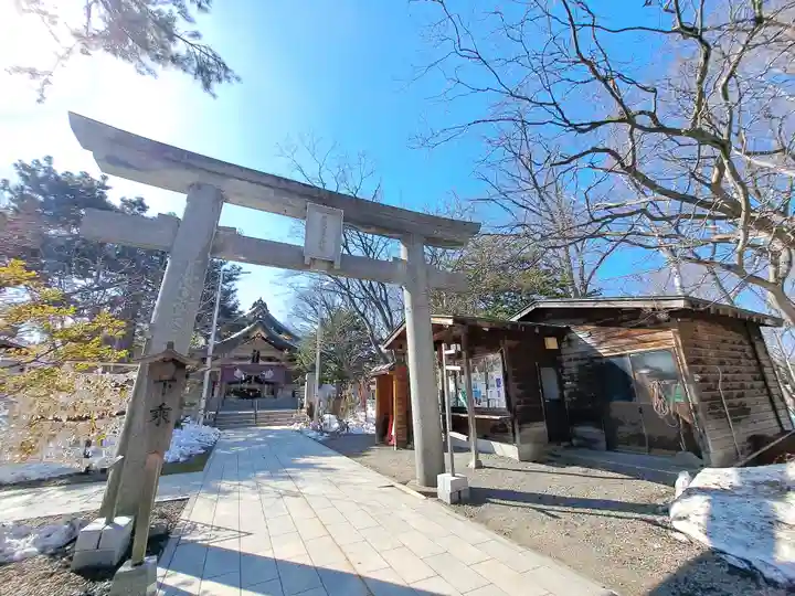 彌彦神社 (伊夜日子神社)の鳥居
