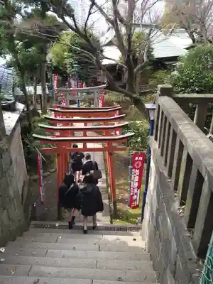 花園稲荷神社の鳥居