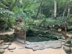 八重垣神社の庭園