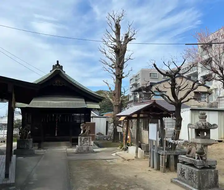 立帰天満宮の{uncategorized: "未分類", other: "その他", undefined: "問題あり", building: "その他建物", grave: "お墓", sacred_gate: "鳥居", guardian: "狛犬", statue: "像", buddha: "仏像", history: "歴史", nature: "自然", garden: "庭園", animal: "動物", pagoda: "塔", temizu: "手水舎", mountain_gate: "山門・神門", sanctuary: "本殿・本堂", subordinate: "末社・摂社", art: "芸術", scenery: "景色", jizo: "地蔵", ema: "絵馬", goshuin: "御朱印", omikuji: "おみくじ", items: "授与品その他", amulet: "お守り", goshuincho: "御朱印帳", eats: "食事", festival: "お祭り", votive_dance: "神楽", shichigosan: "七五三参", wedding: "結婚式", experience: "体験その他", initially: "初詣", around: "周辺", anti_infection: "感染症対策"}