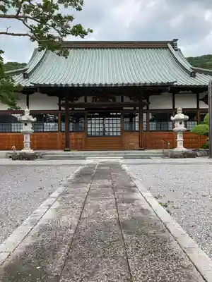 明鏡山龍雲寺の本殿・本堂