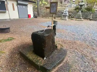 黒森神社の手水舎