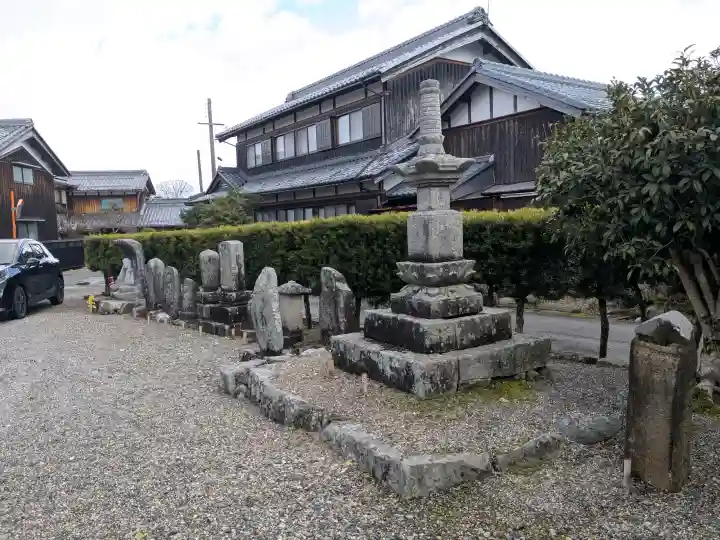 福量寺の{uncategorized: "未分類", other: "その他", undefined: "問題あり", building: "その他建物", grave: "お墓", sacred_gate: "鳥居", guardian: "狛犬", statue: "像", buddha: "仏像", history: "歴史", nature: "自然", garden: "庭園", animal: "動物", pagoda: "塔", temizu: "手水舎", mountain_gate: "山門・神門", sanctuary: "本殿・本堂", subordinate: "末社・摂社", art: "芸術", scenery: "景色", jizo: "地蔵", ema: "絵馬", goshuin: "御朱印", omikuji: "おみくじ", items: "授与品その他", amulet: "お守り", goshuincho: "御朱印帳", eats: "食事", festival: "お祭り", votive_dance: "神楽", shichigosan: "七五三参", wedding: "結婚式", experience: "体験その他", initially: "初詣", around: "周辺", anti_infection: "感染症対策"}