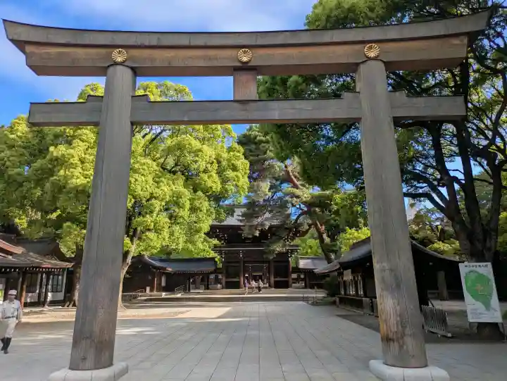 明治神宮の{uncategorized: "未分類", other: "その他", undefined: "問題あり", building: "その他建物", grave: "お墓", sacred_gate: "鳥居", guardian: "狛犬", statue: "像", buddha: "仏像", history: "歴史", nature: "自然", garden: "庭園", animal: "動物", pagoda: "塔", temizu: "手水舎", mountain_gate: "山門・神門", sanctuary: "本殿・本堂", subordinate: "末社・摂社", art: "芸術", scenery: "景色", jizo: "地蔵", ema: "絵馬", goshuin: "御朱印", omikuji: "おみくじ", items: "授与品その他", amulet: "お守り", goshuincho: "御朱印帳", eats: "食事", festival: "お祭り", votive_dance: "神楽", shichigosan: "七五三参", wedding: "結婚式", experience: "体験その他", initially: "初詣", around: "周辺", anti_infection: "感染症対策"}