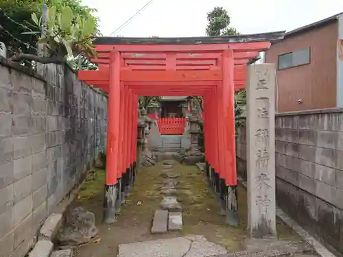 稲荷神社の鳥居