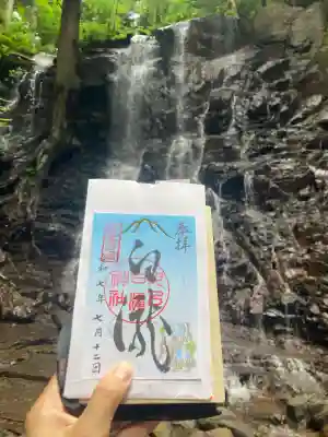 母の白滝神社(山梨県)