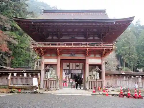 日吉大社の山門