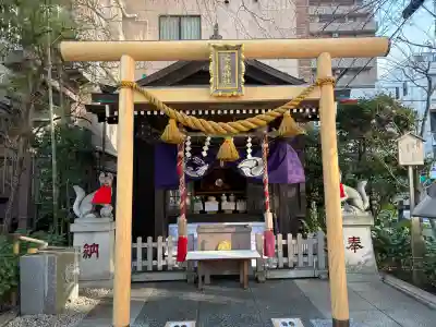 茶ノ木神社の{uncategorized: "未分類", other: "その他", undefined: "問題あり", building: "その他建物", grave: "お墓", sacred_gate: "鳥居", guardian: "狛犬", statue: "像", buddha: "仏像", history: "歴史", nature: "自然", garden: "庭園", animal: "動物", pagoda: "塔", temizu: "手水舎", mountain_gate: "山門・神門", sanctuary: "本殿・本堂", subordinate: "末社・摂社", art: "芸術", scenery: "景色", jizo: "地蔵", ema: "絵馬", goshuin: "御朱印", omikuji: "おみくじ", items: "授与品その他", amulet: "お守り", goshuincho: "御朱印帳", eats: "食事", festival: "お祭り", votive_dance: "神楽", shichigosan: "七五三参", wedding: "結婚式", experience: "体験その他", initially: "初詣", around: "周辺", anti_infection: "感染症対策"}