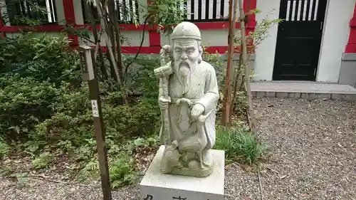 成子天神社の像